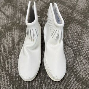 Minnetonka leather White Fringe Ankle Boots
